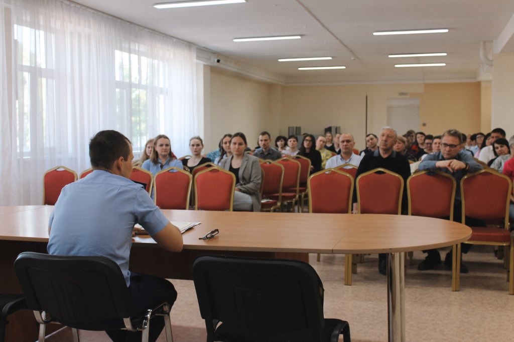 Встреча в актовом зале